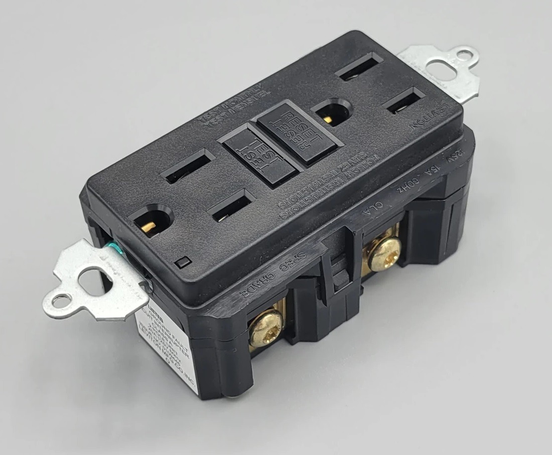 15 Amp Self-testing GFCI w/ Receptacle Electrical Outlet